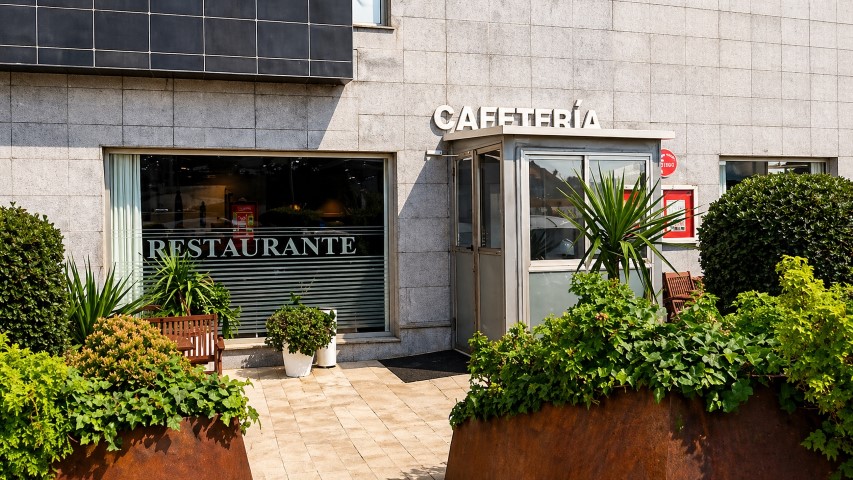 Entrada de la cafetería del hotel
